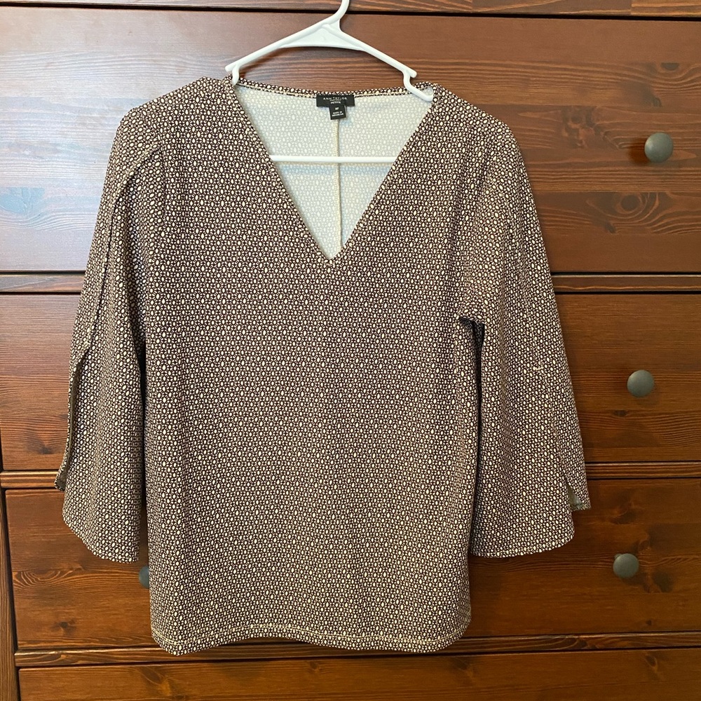 Ann Taylor Factory PETAL SLEEVE TOP
New w/out tags